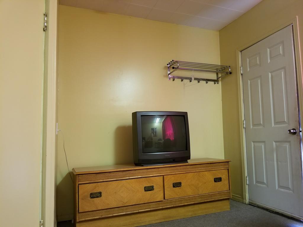 Montreal Motel